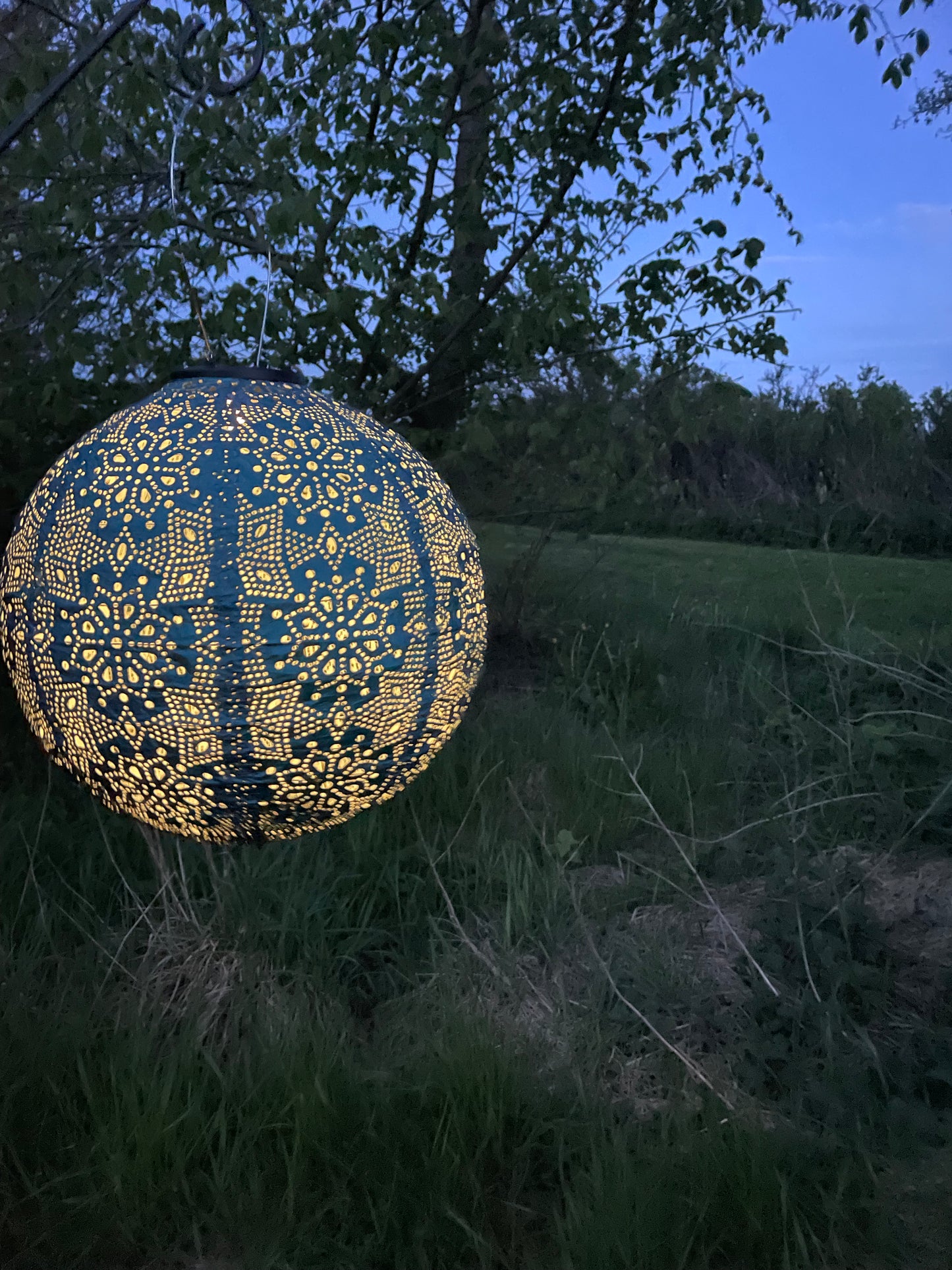 Grantræet (rund mørkegrøn)