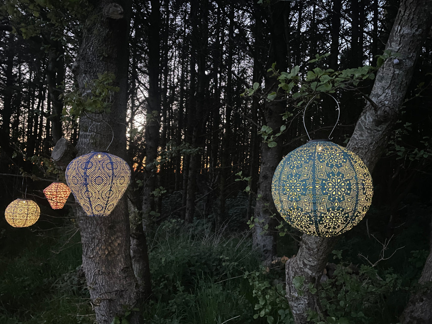 Grantræet (rund mørkegrøn)